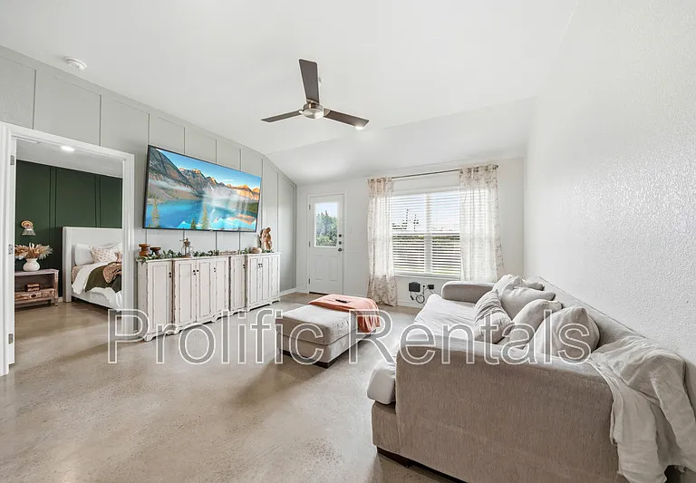 1247 Concord Dr #A — Photo 10