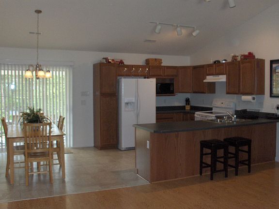Kitchen/Dining