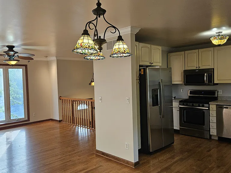 Kitchen and Living Room w/ Tiffany dimmable lights, ceiling fan