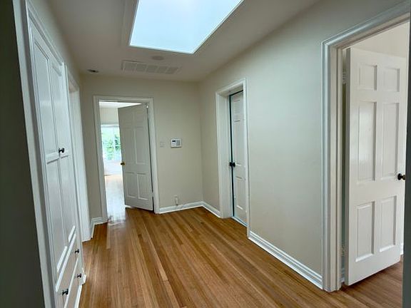 4th image of 378 S La Jolla Ave