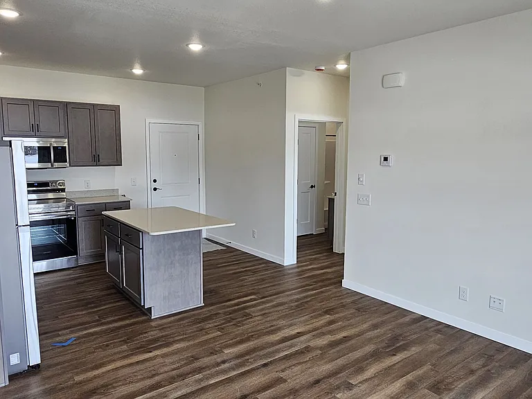 105 Michael Ct NW #15 — Photo 5