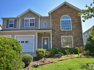 1103 Braemar Highland Dr, Zebulon, NC 27597