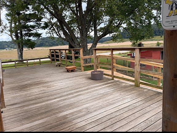 3rd image of 5515 Advantage Rd