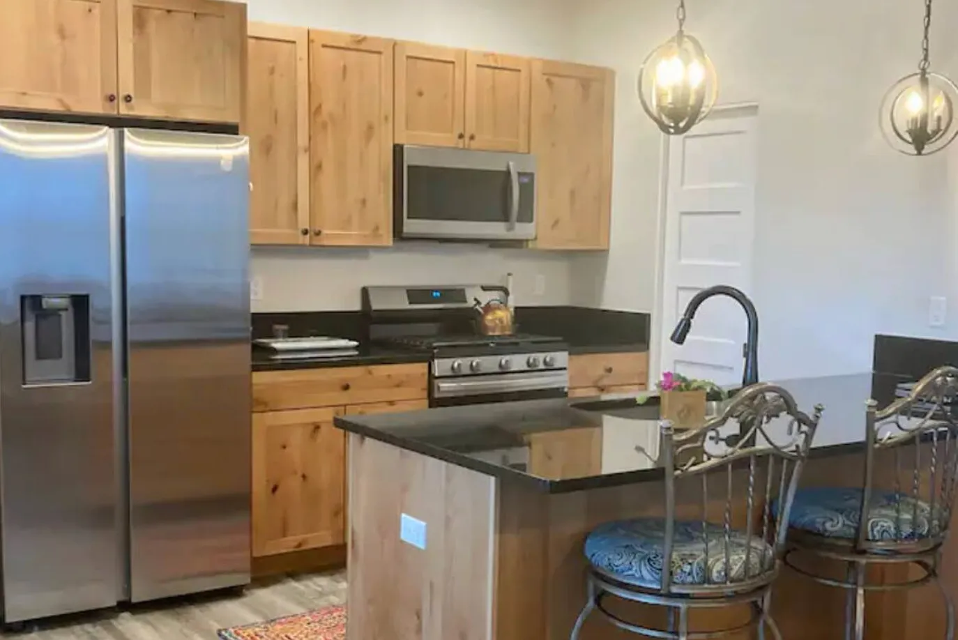 3 bed, 1490 sqft, $3,000 — Photo 3