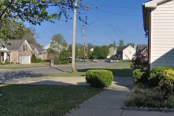 3 bed, 2.5 bath, 2067 sqft, $1,750 — Photo 3