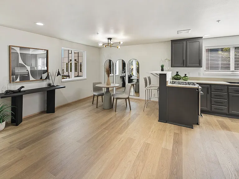 9301 Linden Ave N #C — Photo 6