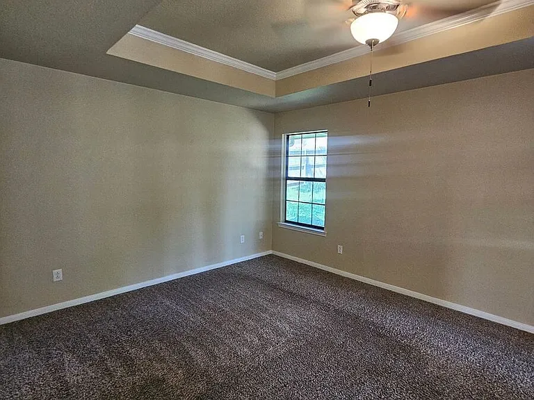 700 Racquet Ct — Photo 10