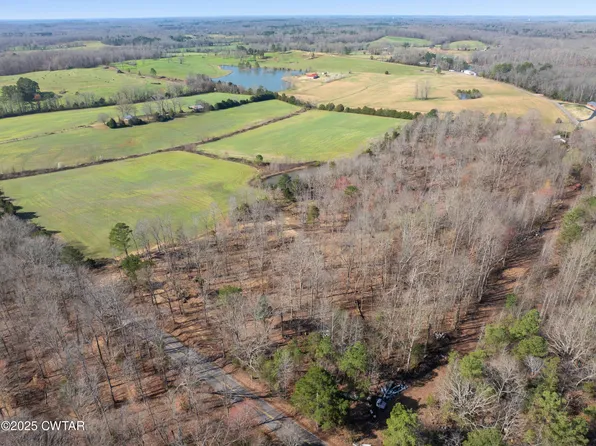 700 Crawford School Rd, Decaturville, TN 38329