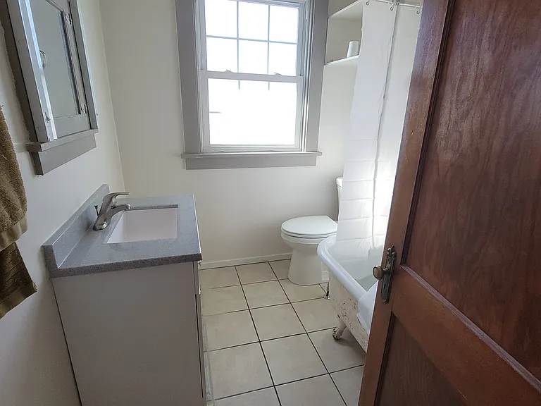 1242 Claremont St — Photo 12