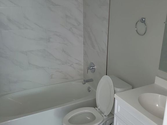 2nd image of 2739 W 72nd St #6