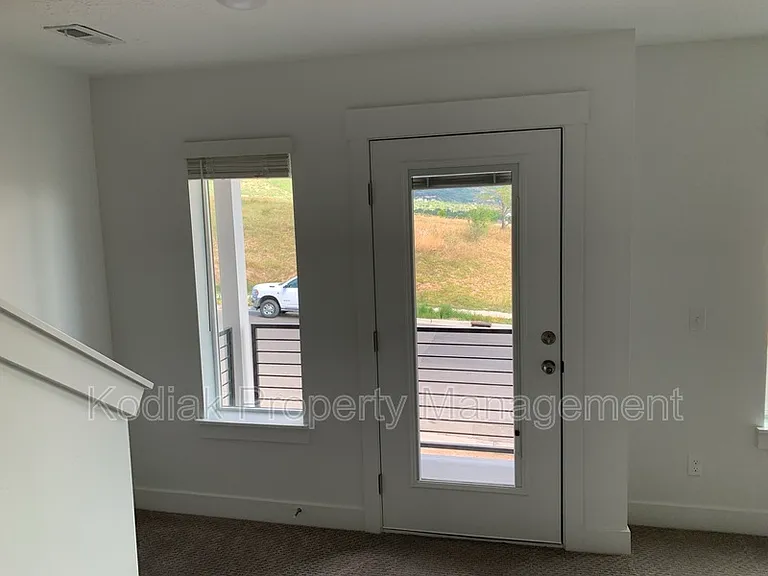 3052 N 1625 E — Photo 21