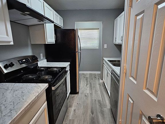 3rd image of 1623 Windsong Ln