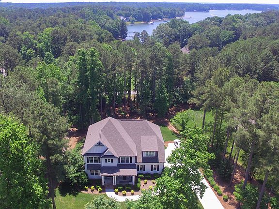 3rd image of 321 Bayberry Creek Cir