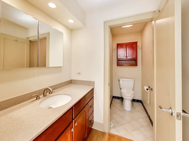 405 N Washington Ave — Photo 22