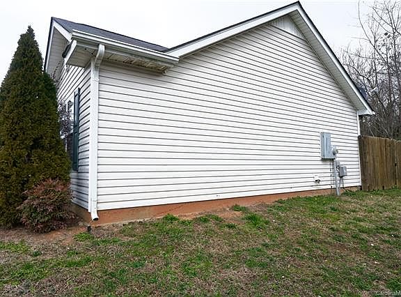 2nd image of 4643 Palm Breeze Ln
