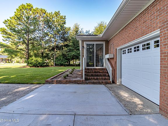 4th image of 1970 Hullwood Drive