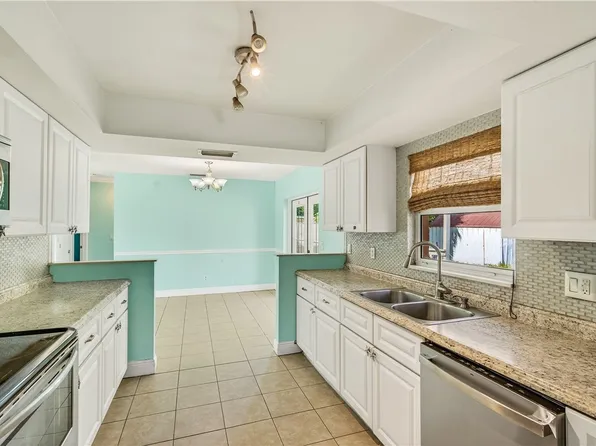 2444 1st Pl SW, Vero Beach, FL 32962