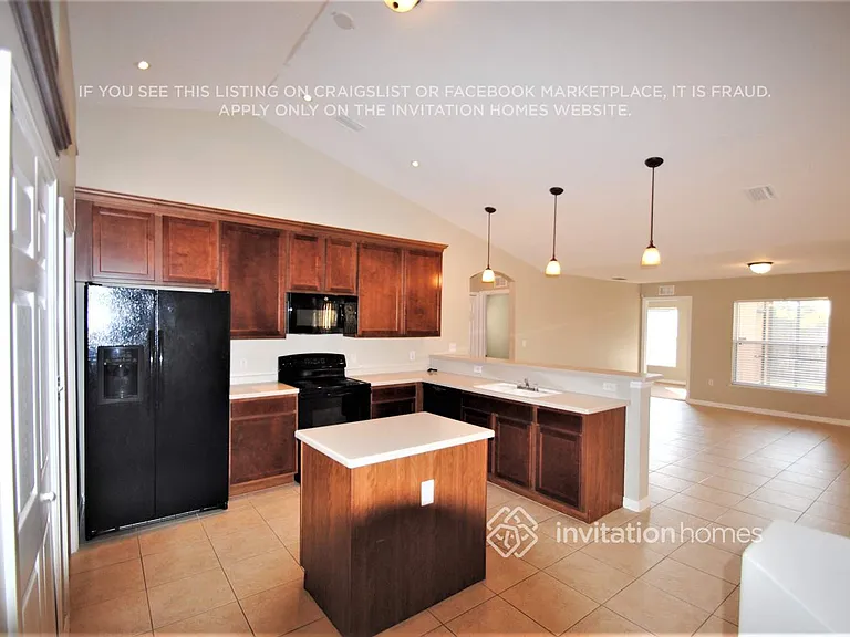 450 Calabria Ave SE — Photo 6
