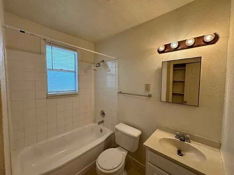 1301 Franz Dr — Photo 19