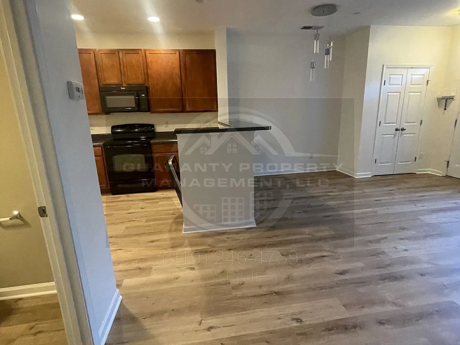 3 bed, 2.5 bath, $1,850 — Photo 2