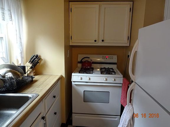 4th image of 3829-3831 Beechwood Blvd