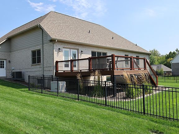 4th image of 1709 Leicester Dr