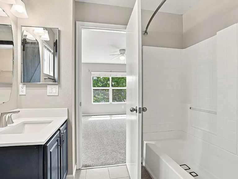 4028 Three Bridges Ct — Photo 22