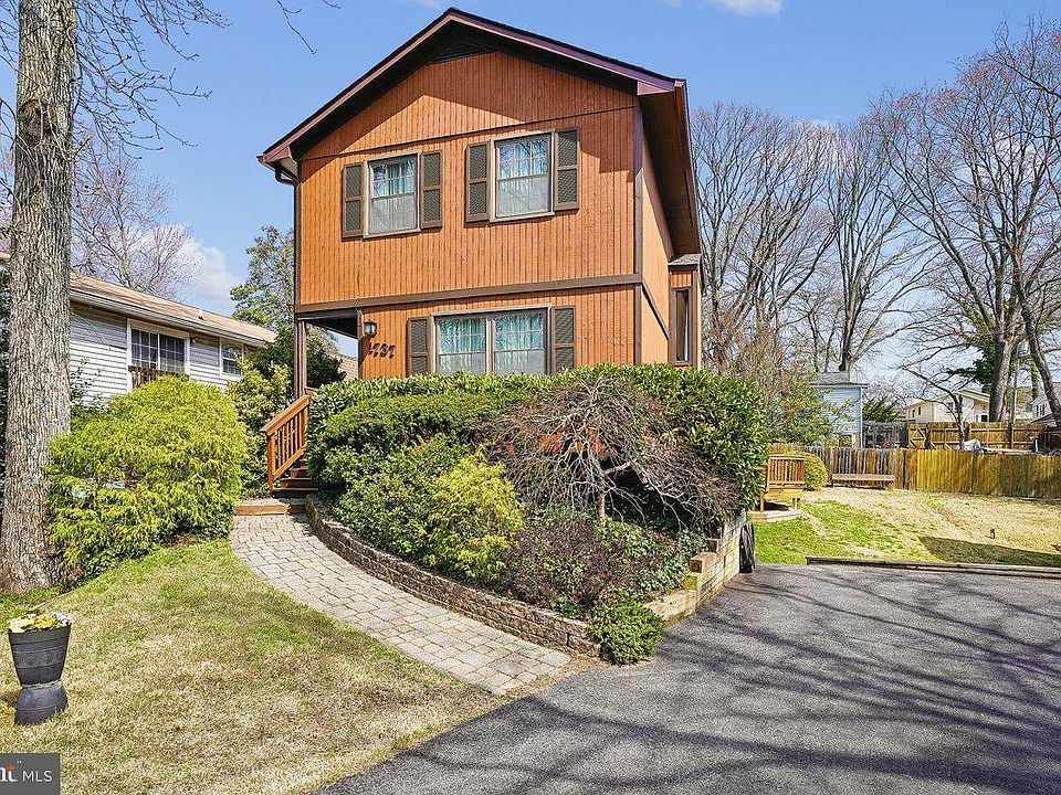 1st image of 1737 Ridgely Rd