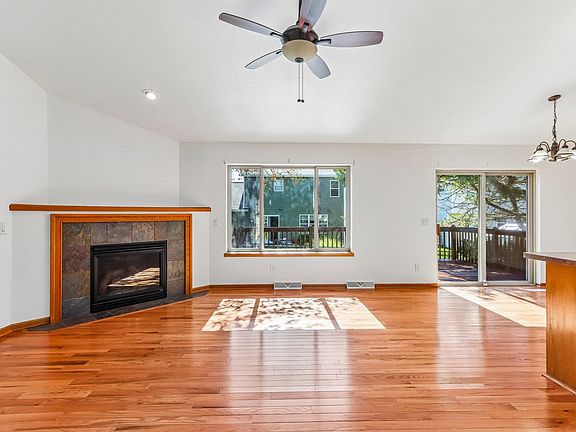 3rd image of 6905 Buckhorn Dr