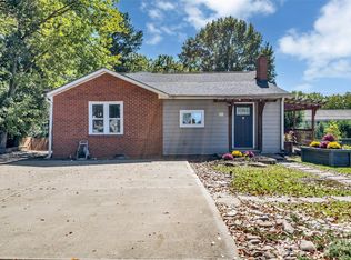 1111 E Park Dr, Gastonia, NC 28054