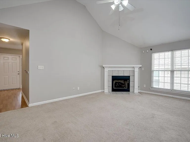 2040 Sylvan Lake Dr — Photo 3