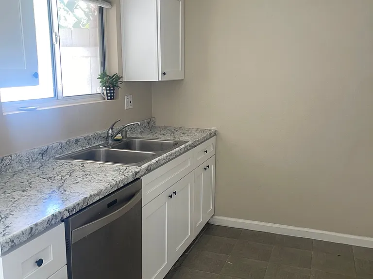 315 S Mollison Ave S #3 — Photo 12