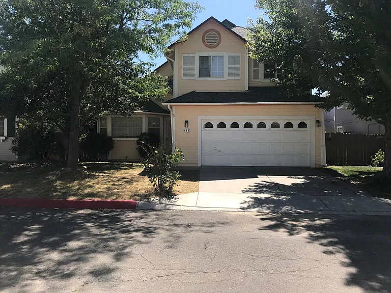 494 Len Cir — Photo 1