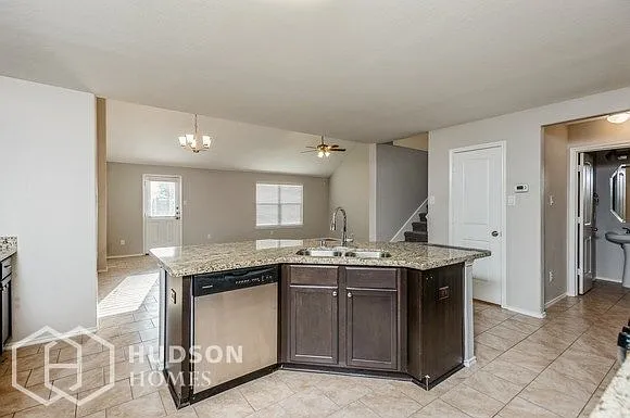 23247 Gallanda Dr — Photo 4