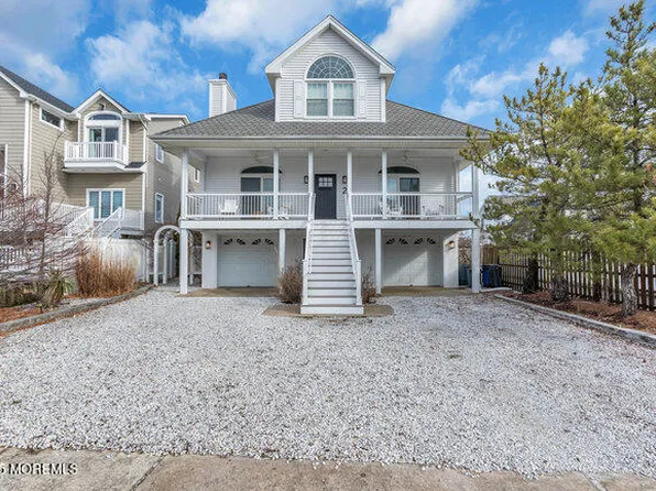 2 Captains Ct, Manasquan, NJ 08736
