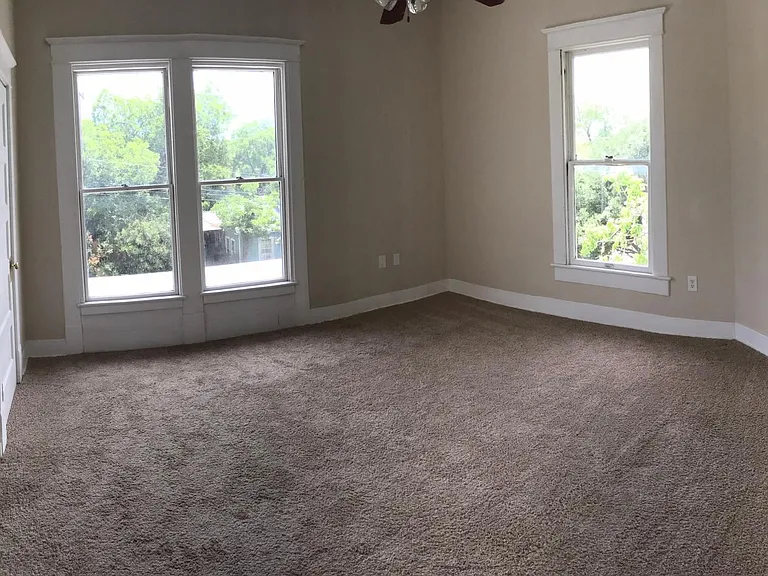423 W Craig Pl #2 — Photo 15
