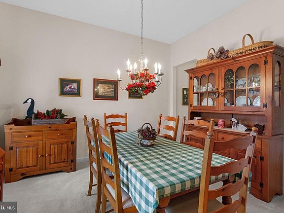 4th image of 3105 King Richards Ct S