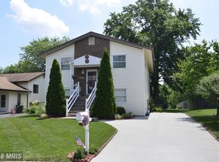 406 N Argonne Ave, Sterling, VA 20164