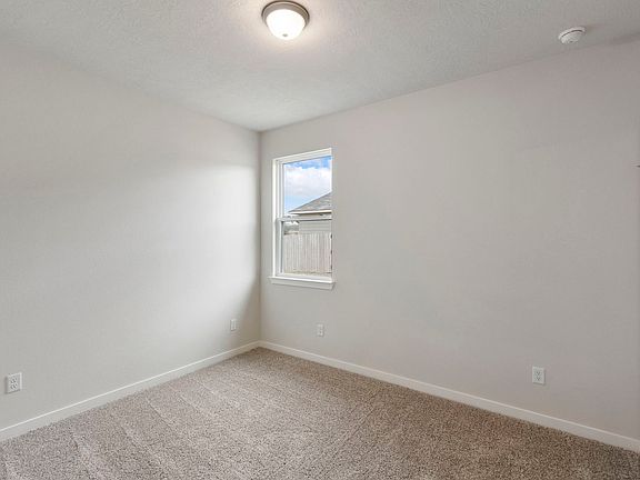 3rd image of 603 Rockbridge Dr