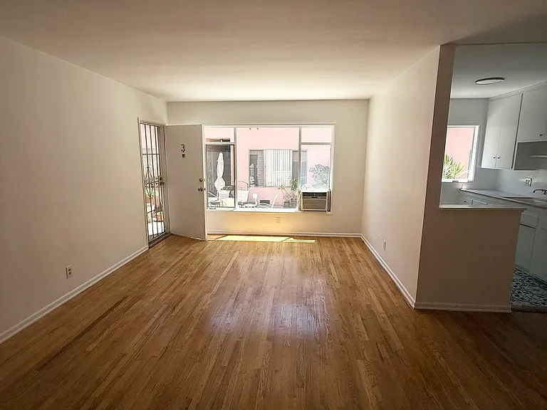 1234 N Orange Grove Ave #3 — Photo 5