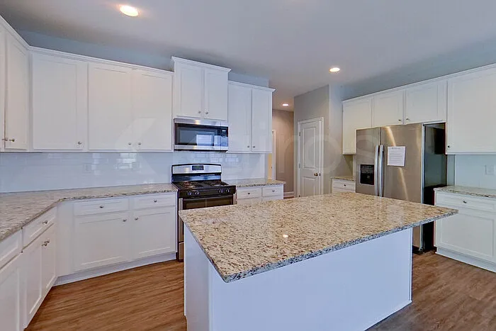 215 Orchard Ln — Photo 6