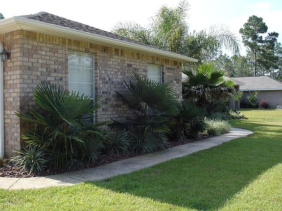 Side of Garage/Front