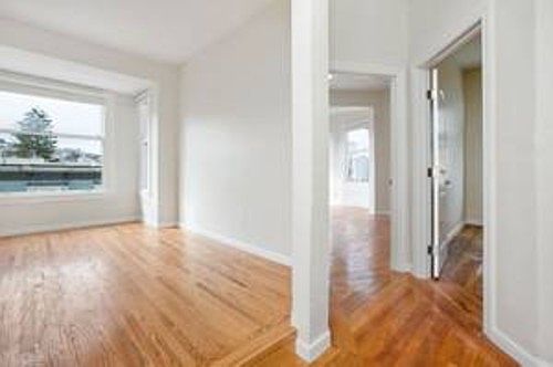 5th image of 907 Valencia St APT 19