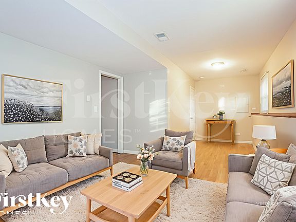 4th image of 565 Franklin Dr