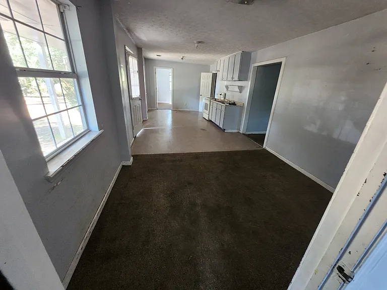 4451 Forest Dr — Photo 2