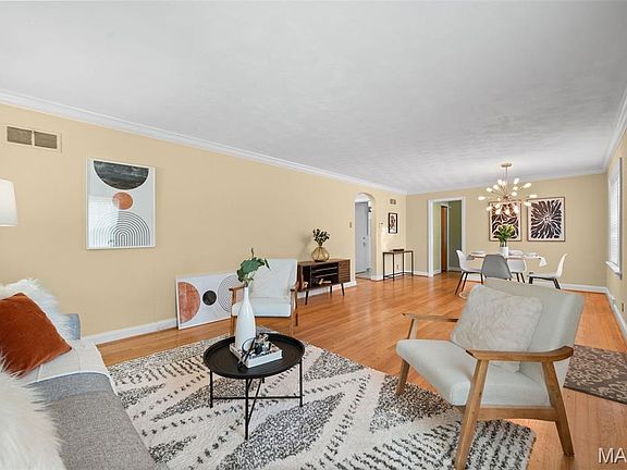 5th image of 3721 Clifton Ave