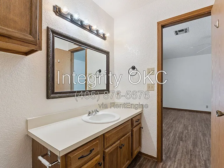 413 Manner Park Ave — Photo 5