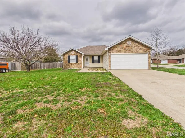 1117 Applelane Dr, Lebanon, MO 65536