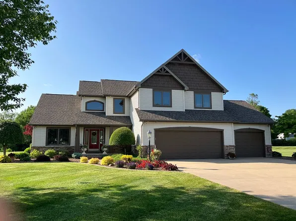 30081 Quail Pointe Dr, Granger, IN 46530