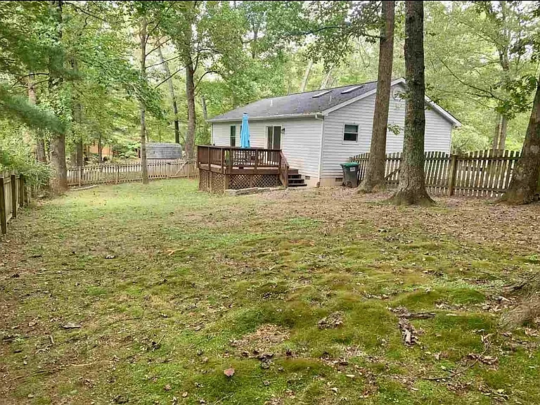 2 Sherwood Dr — Photo 9